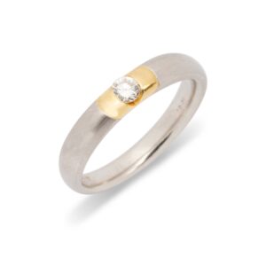 Platinring mit Diamant